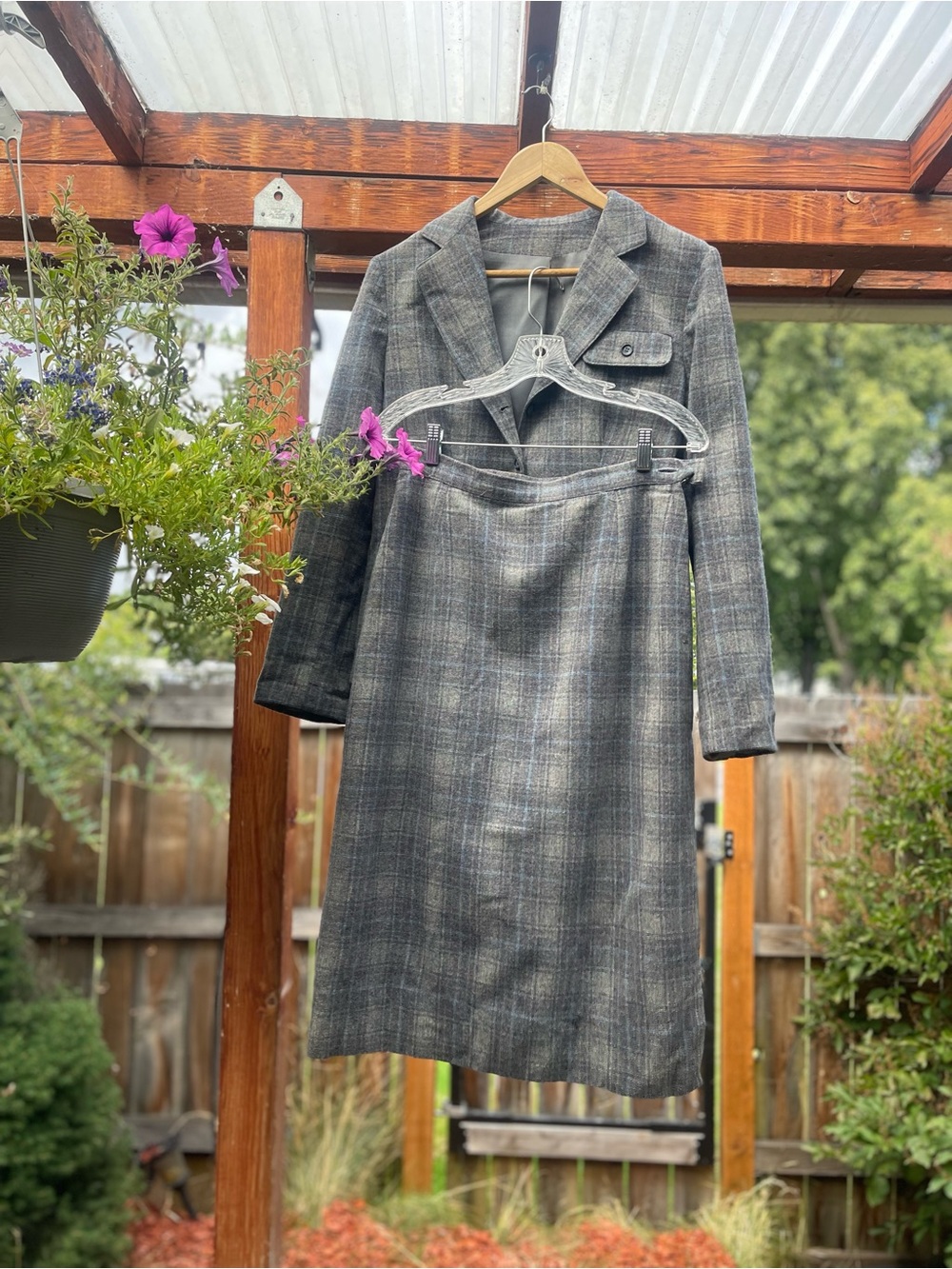 Vintage Kirkland Hall 100% Wool Plaid
Skirt Suit Set Grey Black Dark
Academia-6